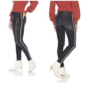 Hudson Barbara Super Skinny, with side stripe